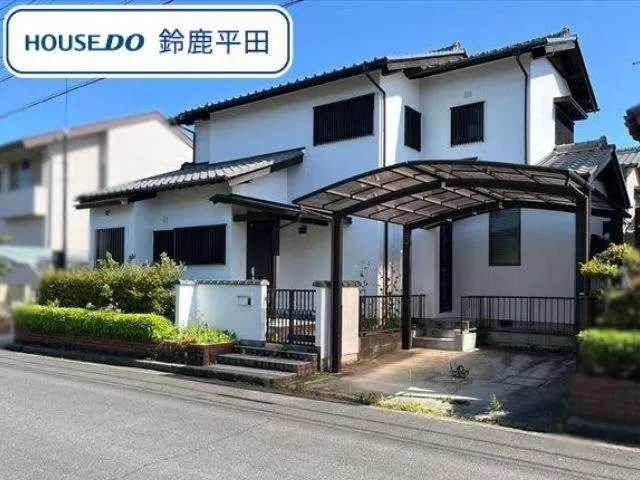 Renovation completed in August 2025 ◎ 4LDK, about a 7-minute walk to the station, convenient for commuting and schooling.