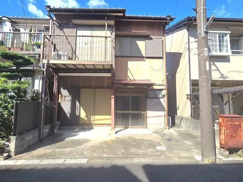 8 minutes walk from the station × 4.5 million yen! A compact and functional 3DK layout♪