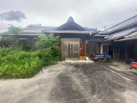 Marugame City, Iiyama Town, Higashiogawa (Okada Station), 2-story, 8DK