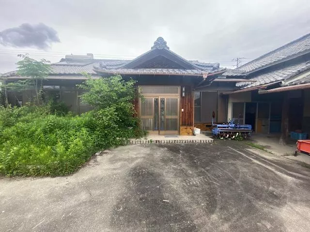 Marugame City, Iiyama Town, Higashiogawa (Okada Station), 2-story, 8DK