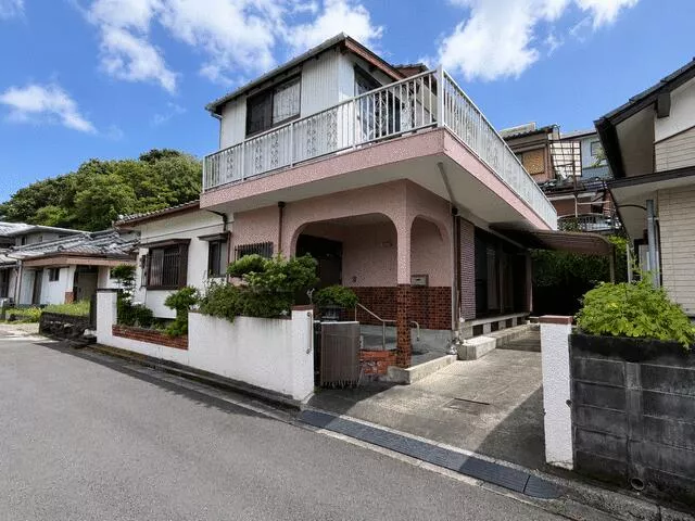 Nobeoka City, Shiohama Town 4-chome (Asahigaoka Station) 2-story building 5LDK
