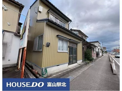 [7-minute walk from Minami Toyama Station] Located along the prefectural road with good transportation access!