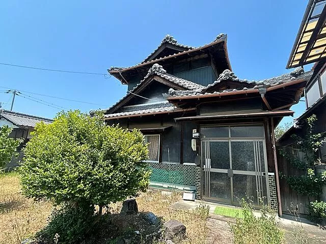 Used single-family home in Mitoyo City, Nio Town, Nio