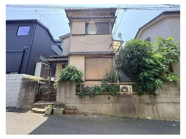 ☆Regular-shaped land☆Good sunlight and ventilation☆Quiet residential area☆Near urban area☆Within 15 minutes on foot to elementary and junior high schools☆
