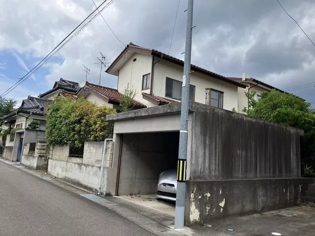 Fushihiraji Numanoue (Minami-Fukushima Station) 4.8 million yen