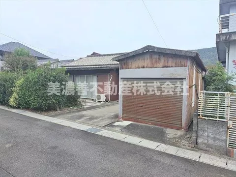 Gombō 3.9 million yen
