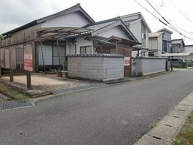Used single-family home in Sakachō, Hōki Town, Nishibara County - 4 million yen