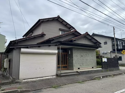 Kahoku District Tsubata Town Kagatume (Nakatsubata Station) 2-story 6DK