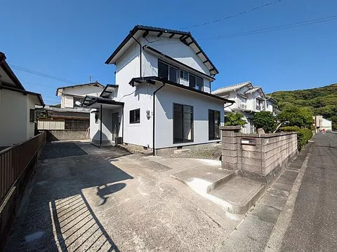 Used single-family home in Noaka-cho, Saiki City - Used house