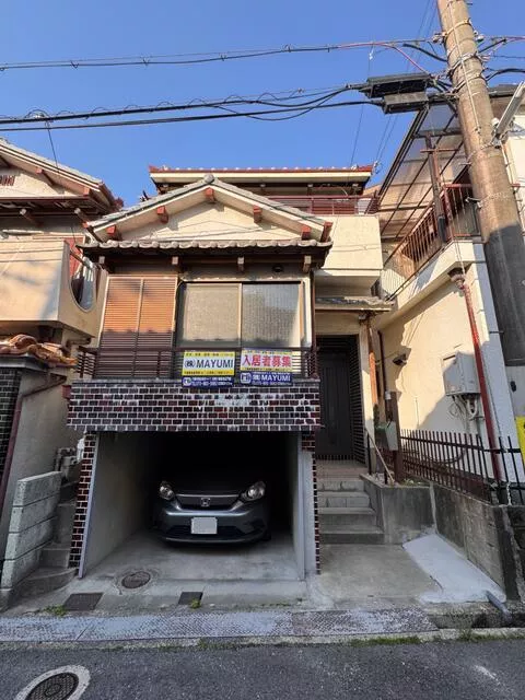 Hirakata City Fujisaka Motomachi 3-chome (Fujisaka Station) 3-story 4DK