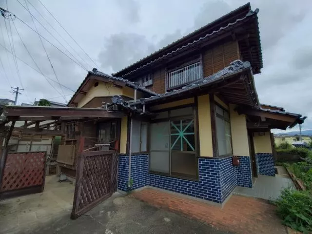 6SDK, 2-story building, Harabun-cho, Sasebo City (Hidarishi Station)