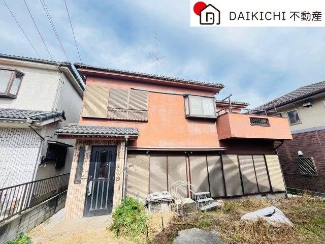A spacious 4LDK with all rooms over 6 tatami mats! You can enjoy a calm life in a green environment!