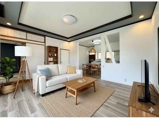 [Immediate viewing reservations available♪] [Renovated 4LDK with Japanese-style room] [Parking for 3 cars possible]