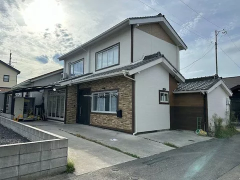 About 19 minutes on foot from Meitetsu "Imai" Station, a bright living environment facing south!
