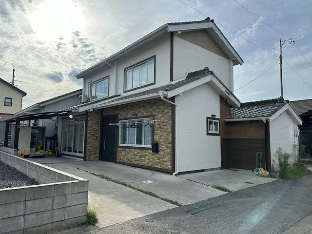 About 19 minutes on foot from Meitetsu "Imai" Station, a bright living environment facing south!