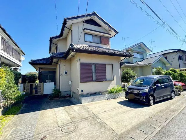 Ryugasaki City Sanuki 4-chome (Ryugasaki City Station) Two-story building 3LDK