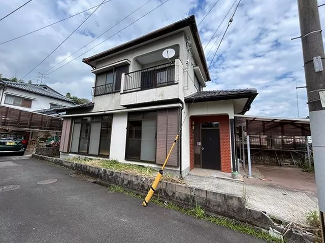 Sakanoue 8, 5.9 million yen