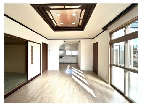 [Open House Held] [Renovated] It has been transformed with a large-scale renovation.