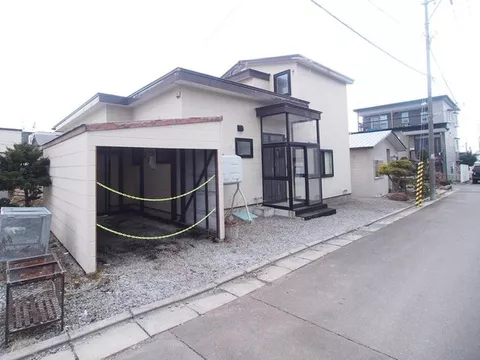 This is a house that has undergone renovations in 1972 and 1997, making it feel like a new property!