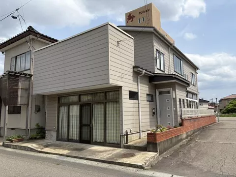 Tsuruoka City, Honcho 3-chome (Tsuruoka Station) 2-story 4SDK