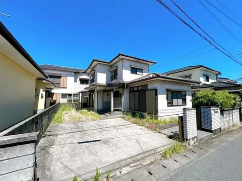 [Open House Held] Limited-time current sale / Parking for 3 cars available / 16 minutes on foot to Kagamiyama Elementary School / Mai - Image 2