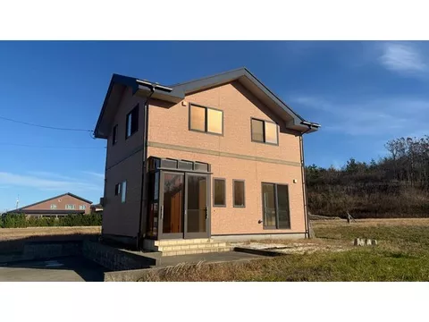 A 3LDK home with monthly payments starting from 30,000 yen♪ Just 1 minute on foot to Shimohama Station!