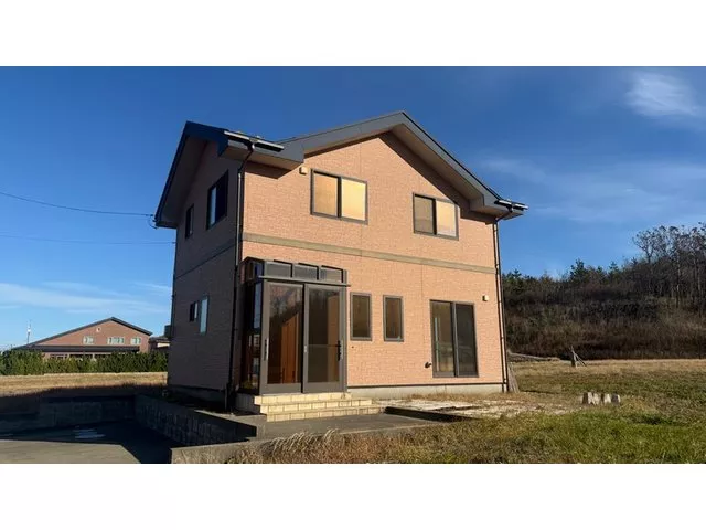 A 3LDK home with monthly payments starting from 30,000 yen♪ Just 1 minute on foot to Shimohama Station!
