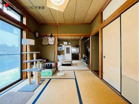 Convenient location, 9 minutes on foot from the station! Shopping facilities are also nearby, making for an easy living environment♪ - Image 3
