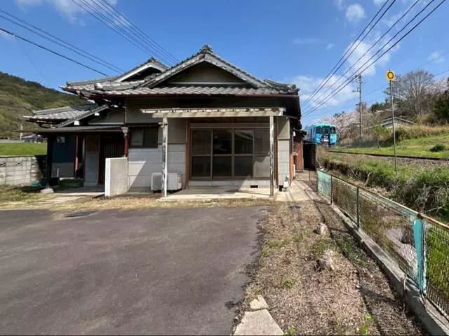 Sanuki City, Zoda Miyanishi (Orange Town Station) 2-story 7DK