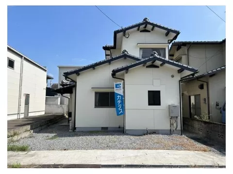 [Open House Held] [Interior and Exterior Renovated] [Move-in Ready] Can park 2 standard cars in parallel