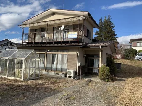 Nikko-shi, Tsuchizawa (Shimono-Osawa Sta.) 2F 5DK

3,780,000 yen
