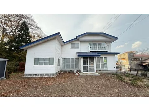 A bright and open home ♪ Spacious 5SLDK & 322.23 tsubo of land!