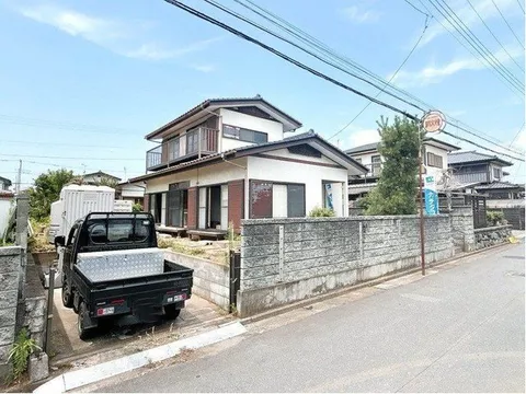 [Open House] Renovation planned! A south-facing property with good sunlight.