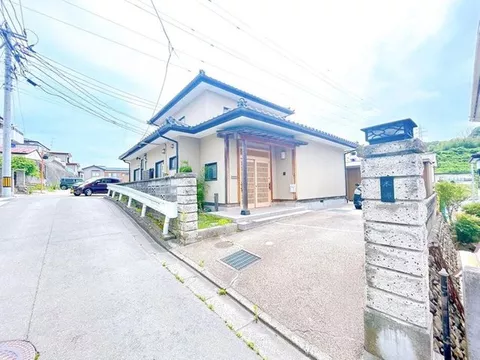 Other details: Person in charge: Hironori Honjo, Facilities: Public water supply, public sewer, Parking: Car space