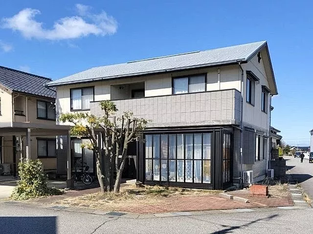 Used single-family home, Shikata Araya