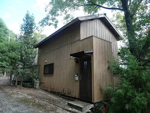 Used single-family home with loft by the Aridagawa Riverside, wooden single-story building