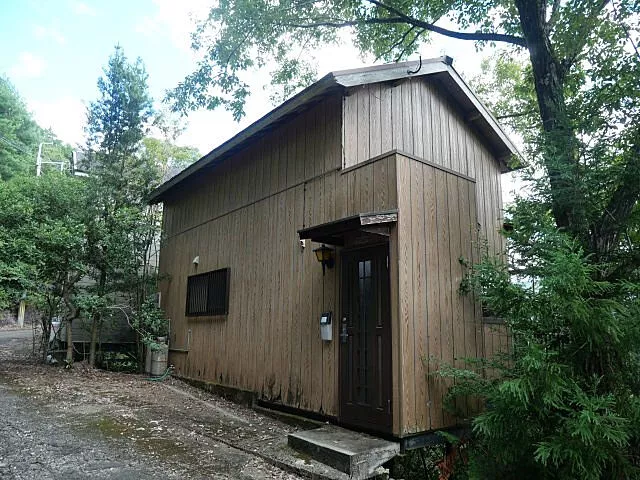 Used single-family home with loft by the Aridagawa Riverside, wooden single-story building