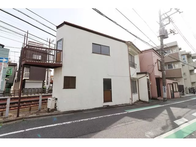 5 minutes on foot from Keisei Main Line "Ohanajaya" Station!