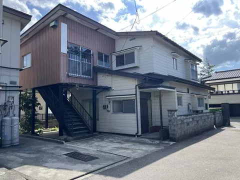 23-minute walk from Furudate Station on the JR Tohoku Main Line, 75 Tanaka, Takamizuma, Shiwa District, Iwate Prefecture