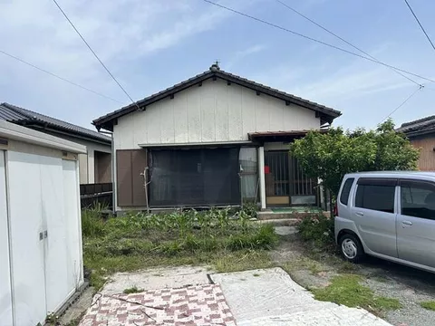 Omuta City, Oaza Tegama (Nishitetsu Ginsui Station) Single-story building 2DK