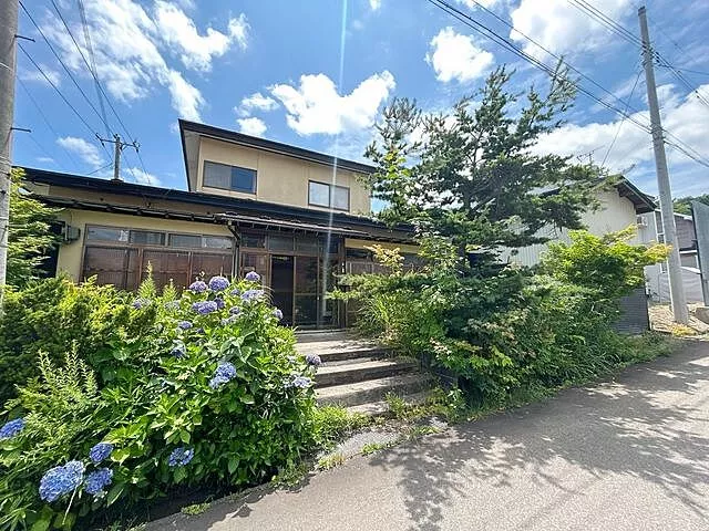 Used single-family home in Asahigaoka 3-chome, Yokote City