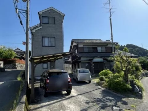 Saijo City Nakano Ko (Iyo-Saijo Station) 3-story building 4SLDK