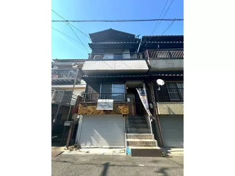 ◇ Garage with shutter for security ◇ Possible to renovate to your liking!