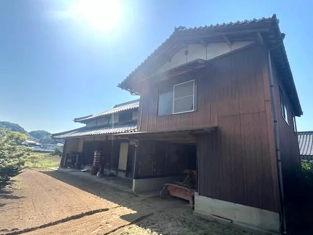 2F 5DK in Zaitanaka, Zaita-cho, Mitoyo-shi, Hokkaido (Motoyama Sta.)

330,000 yen