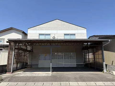 Used single-family home in Yakushido