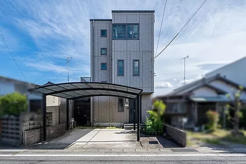 Used single-family home in Tsu City, Kotobuki-cho