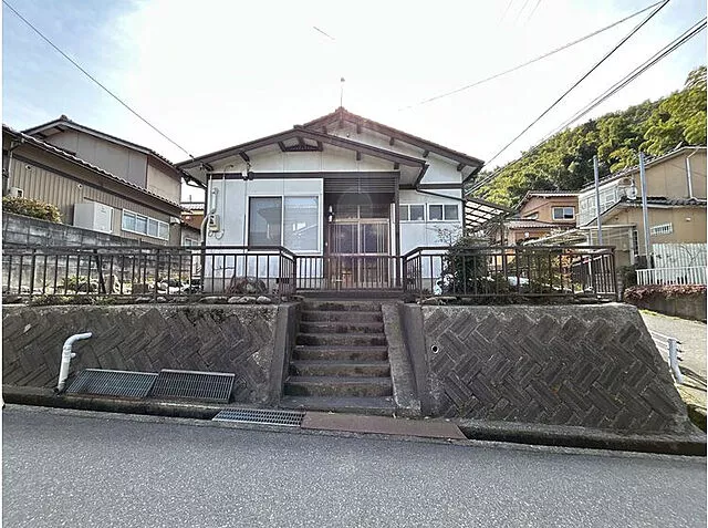 Used single-family home in Yamashina-cho, Kanazawa.