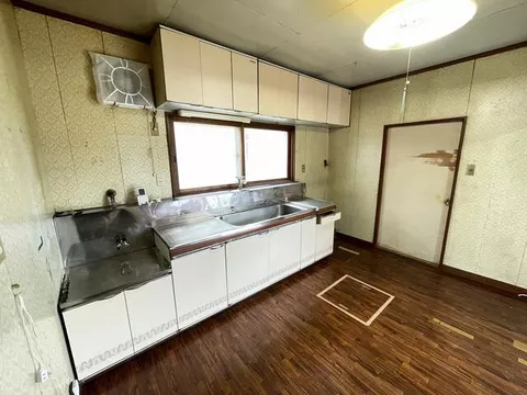 Akabira City, Mojiro Chuo Town South 4-chome (Mojiro Station) 2-story building 6LDK - Image 4