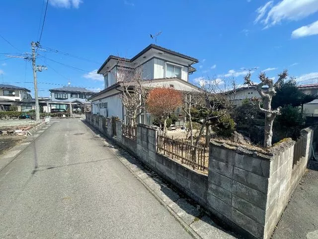 Kitakami City, Kajimachi 2-chome (Kitakami Station), 2-story building, 7DK