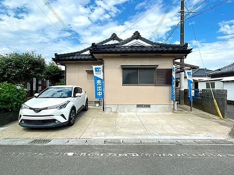 Used single-family home in Kubohara Town, Miyakonojo City